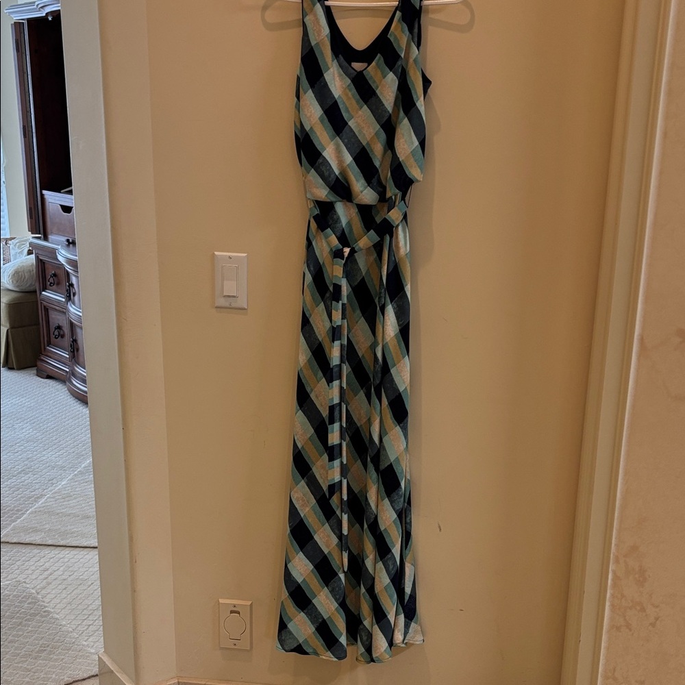 Chic Plaid Maxi Dress - Navy and Cream